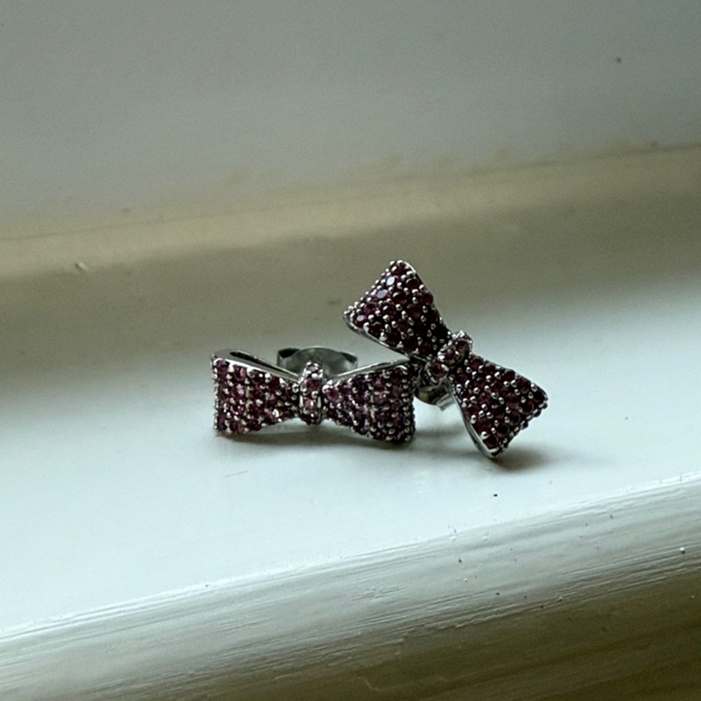 King Baby Pink Bow stud earrings